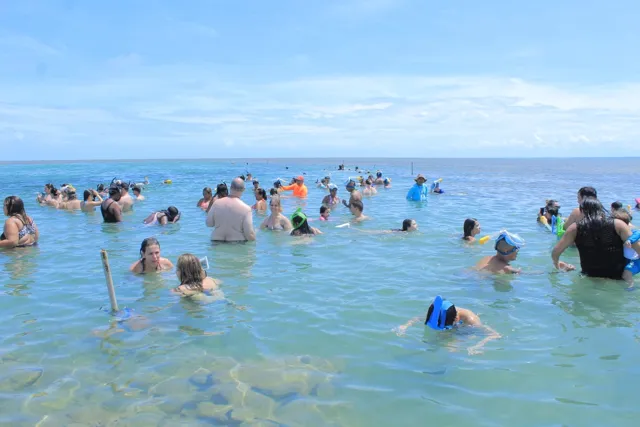 Um dia nas piscinas naturais